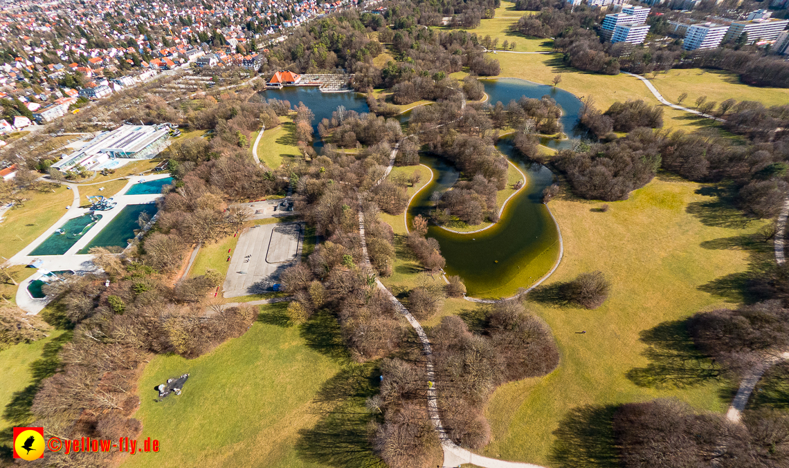 20.02.2023 -  Ostparksee und Schule am Strehleranger mit Umgebung in Neuperlach